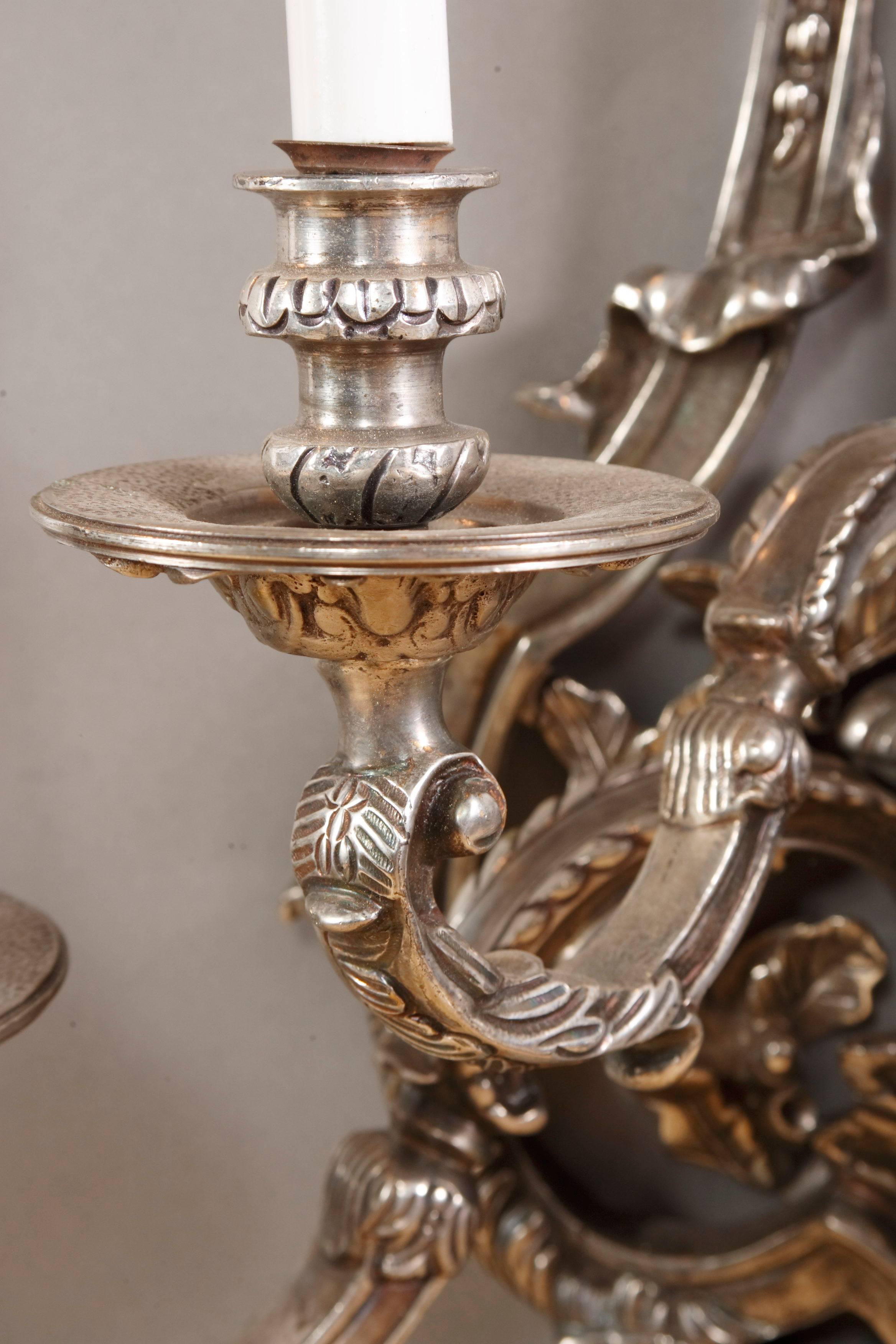 Bronze 20th Century Louis XVI Style Five-Flamed-Light Applique For Sale