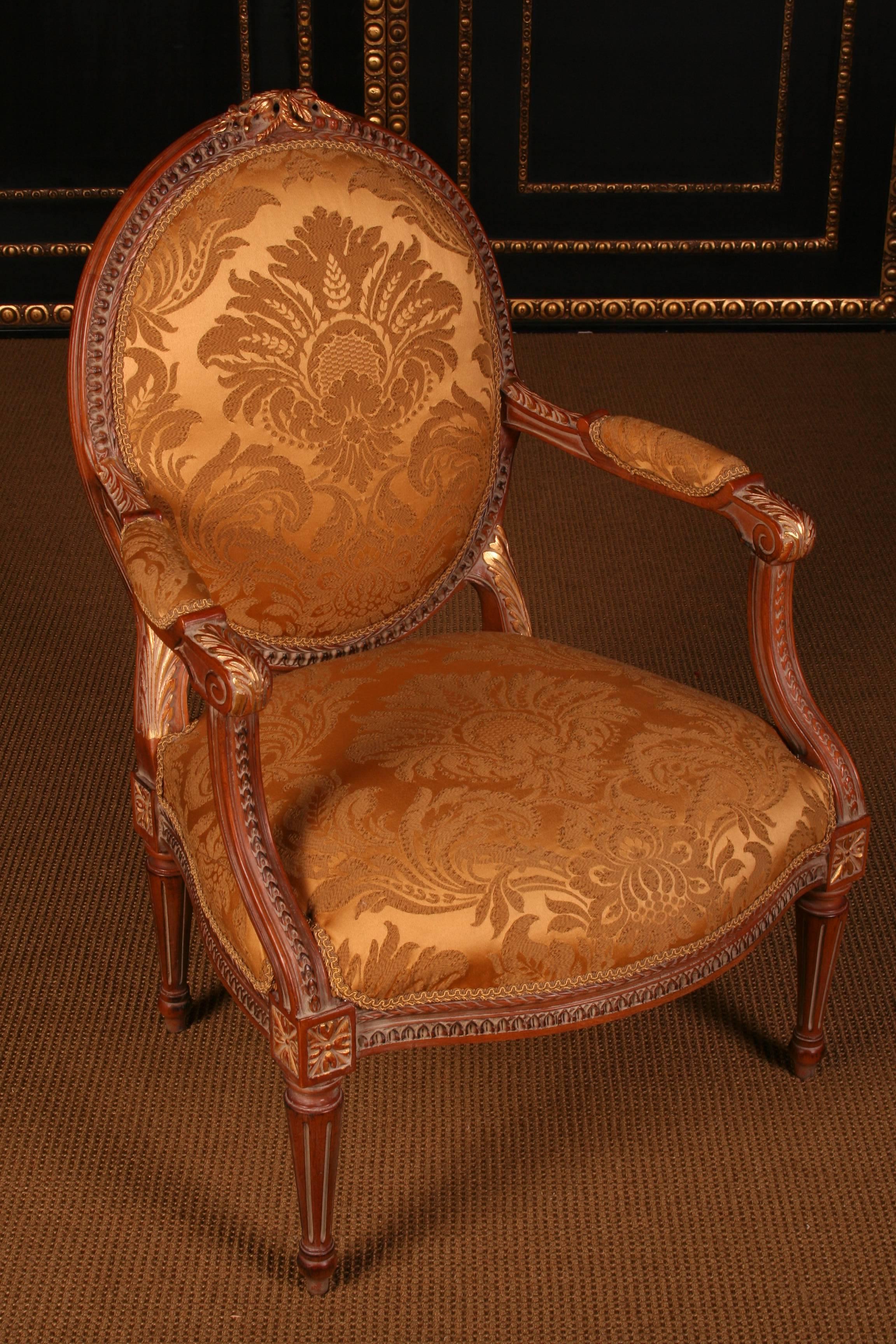 Garniture de groupe de sièges français en bois de style Louis Seize du 20ème siècle en vente 3