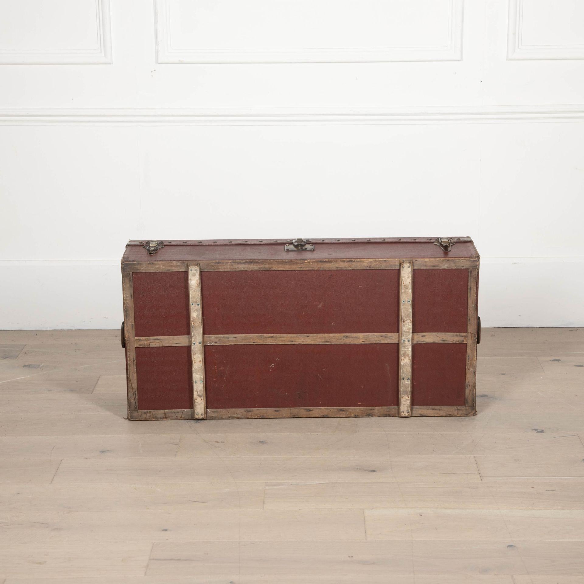 Baule per auto Louis Vuitton del XX secolo in vendita 3