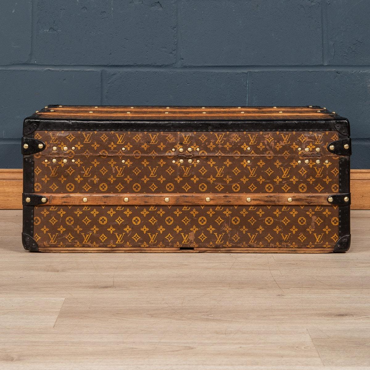 20th Century Louis Vuitton Cabin Trunk, France, c.1930 In Good Condition In Royal Tunbridge Wells, Kent