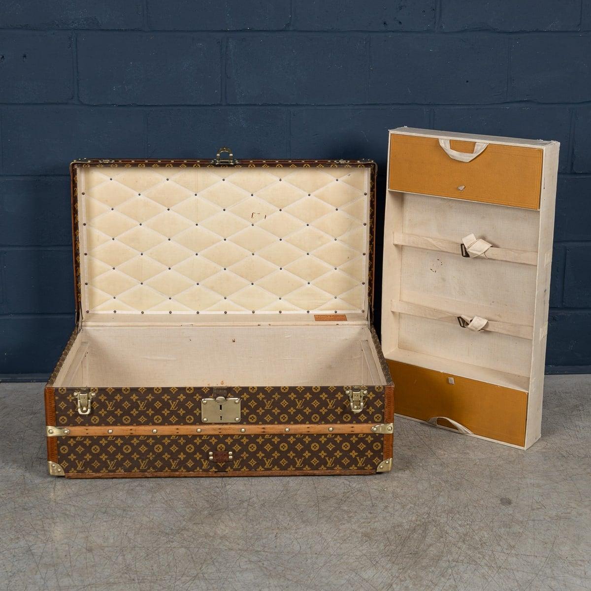 Malle Cabine Louis Vuitton du 20ème siècle en toile monogramme, France c.1930 en vente 3