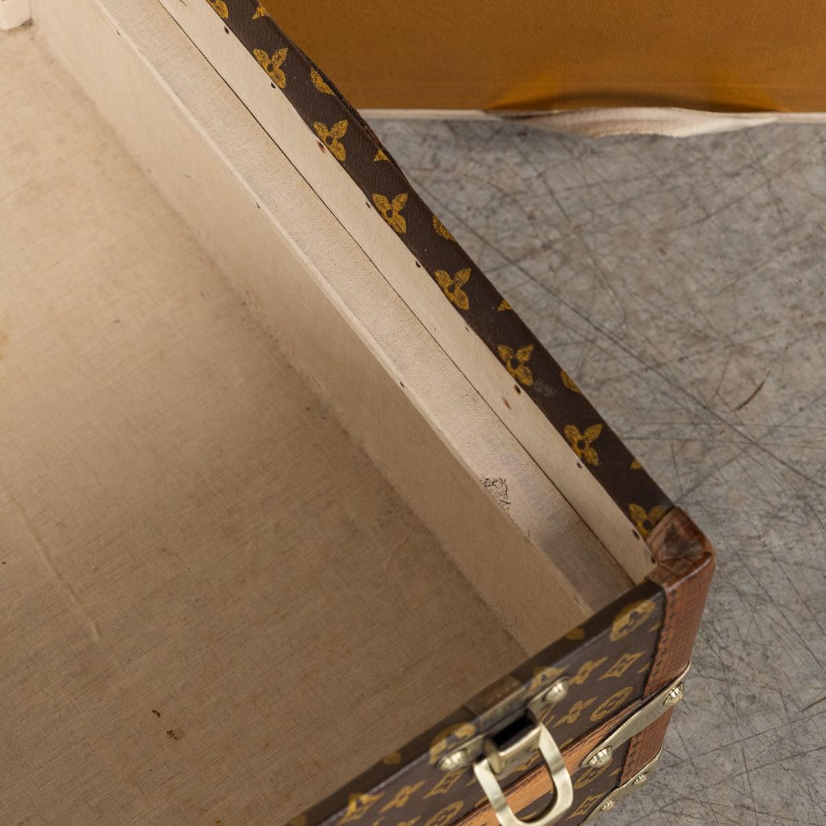 Malle Cabine Louis Vuitton du 20ème siècle en toile monogramme, France c.1930 en vente 8