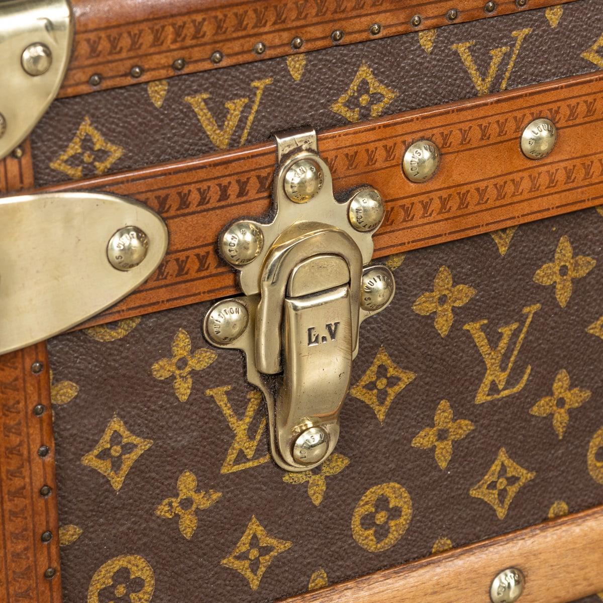 Malle Cabine Louis Vuitton du 20ème siècle en toile monogramme, France c.1930 en vente 11