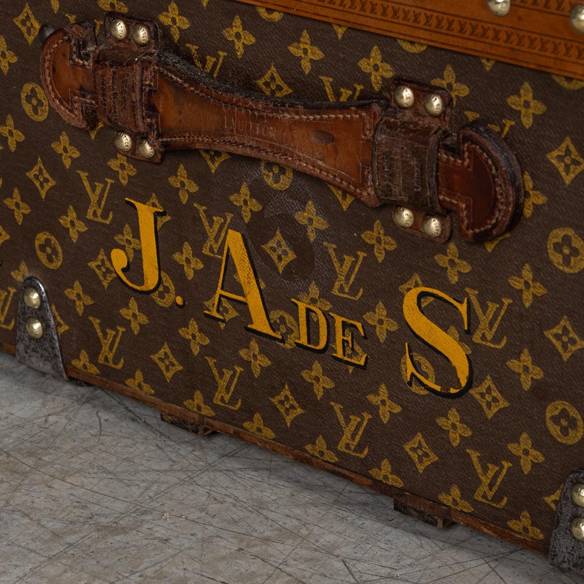 Malle Cabine Louis Vuitton du 20ème siècle en toile monogramme, France c.1930 en vente 12
