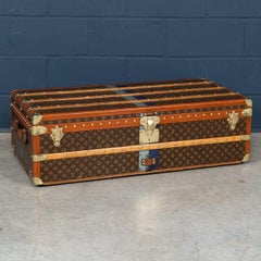 20th Century Louis Vuitton Cabin Trunk In Monogram Canvas, France c.1930