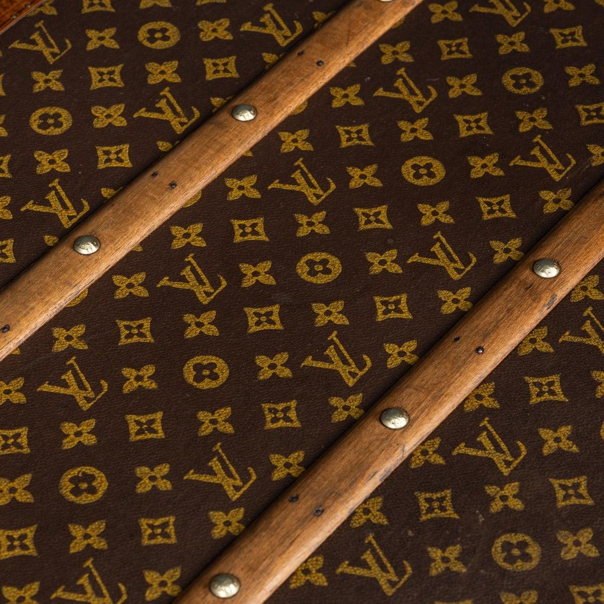 Malle Cabine Louis Vuitton du 20ème siècle en toile monogramme, France c.1930 en vente 13