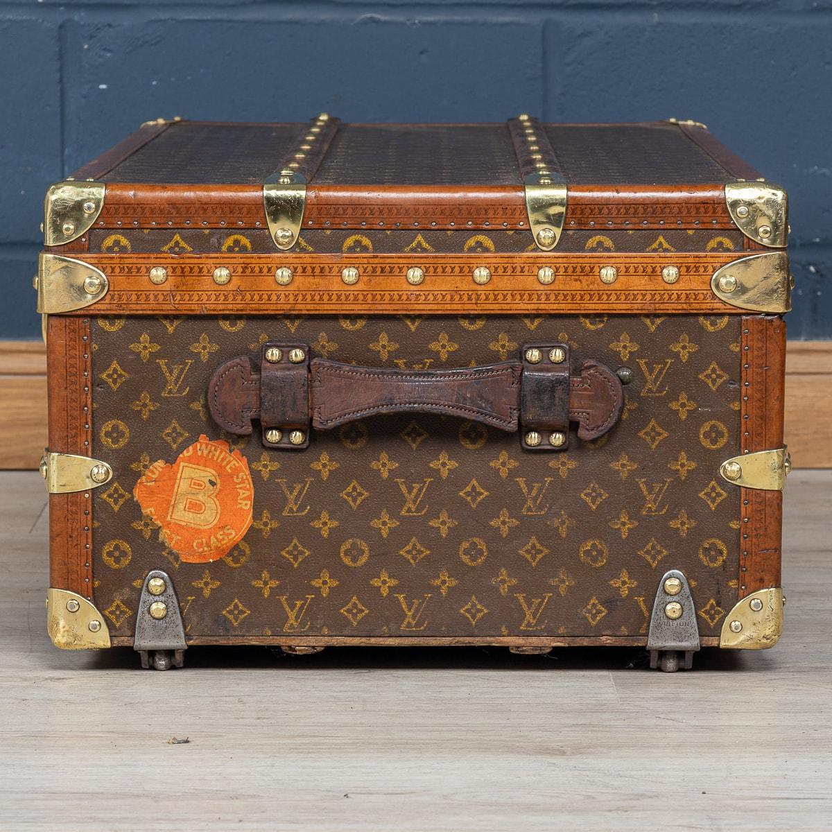 Louis Vuitton-Kabinenkoffer des 20. Jahrhunderts mit Monogramm aus Segeltuch, Frankreich um 1930 (Sonstiges) im Angebot