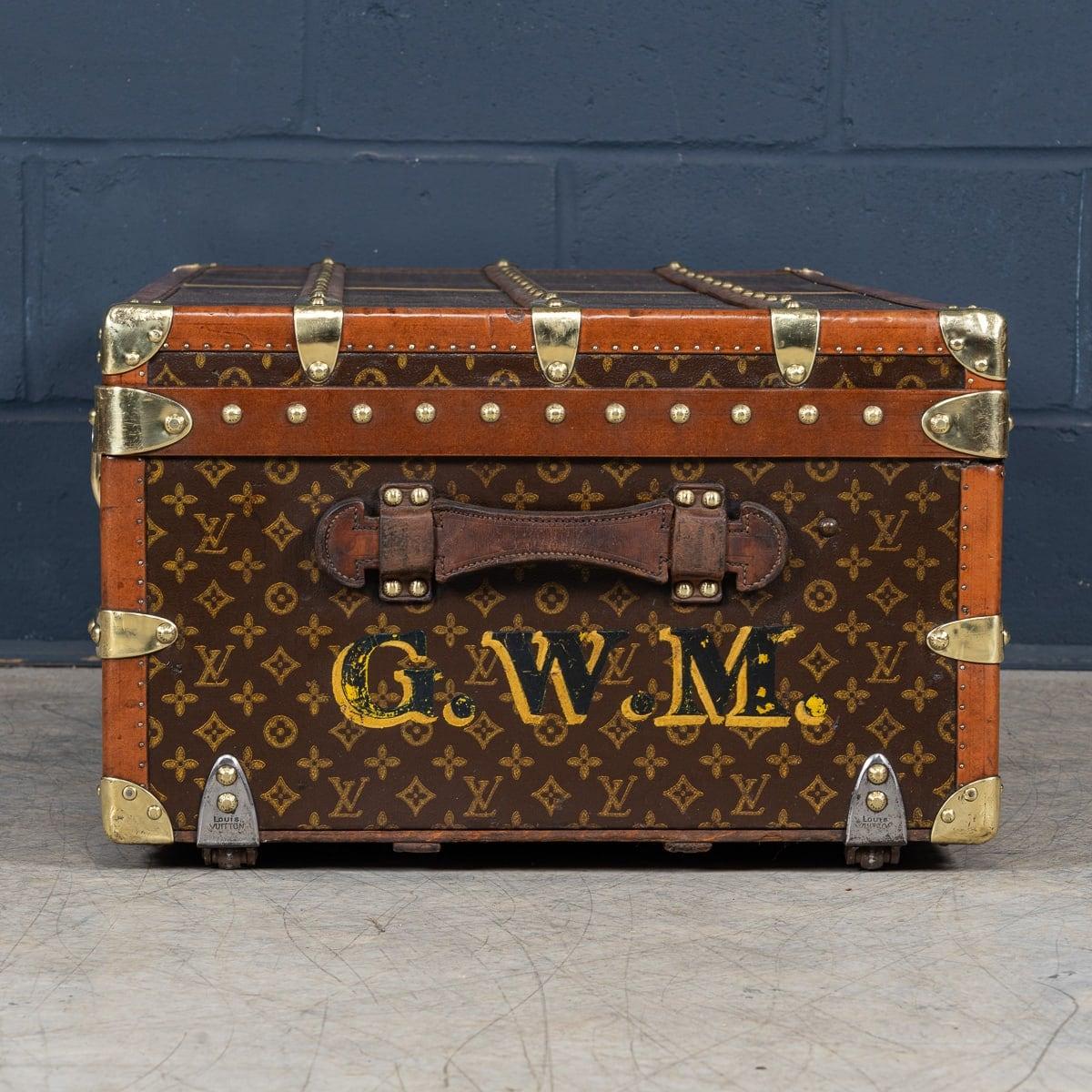 Français Malle Cabine Louis Vuitton du 20ème siècle en toile monogramme, France c.1930 en vente