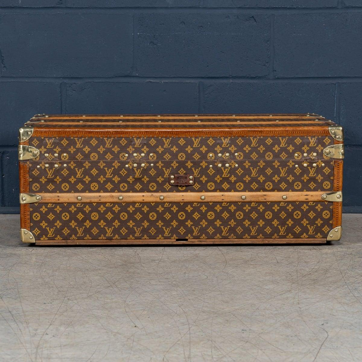Malle Cabine Louis Vuitton du 20ème siècle en toile monogramme, France c.1930 Bon état - En vente à Royal Tunbridge Wells, Kent