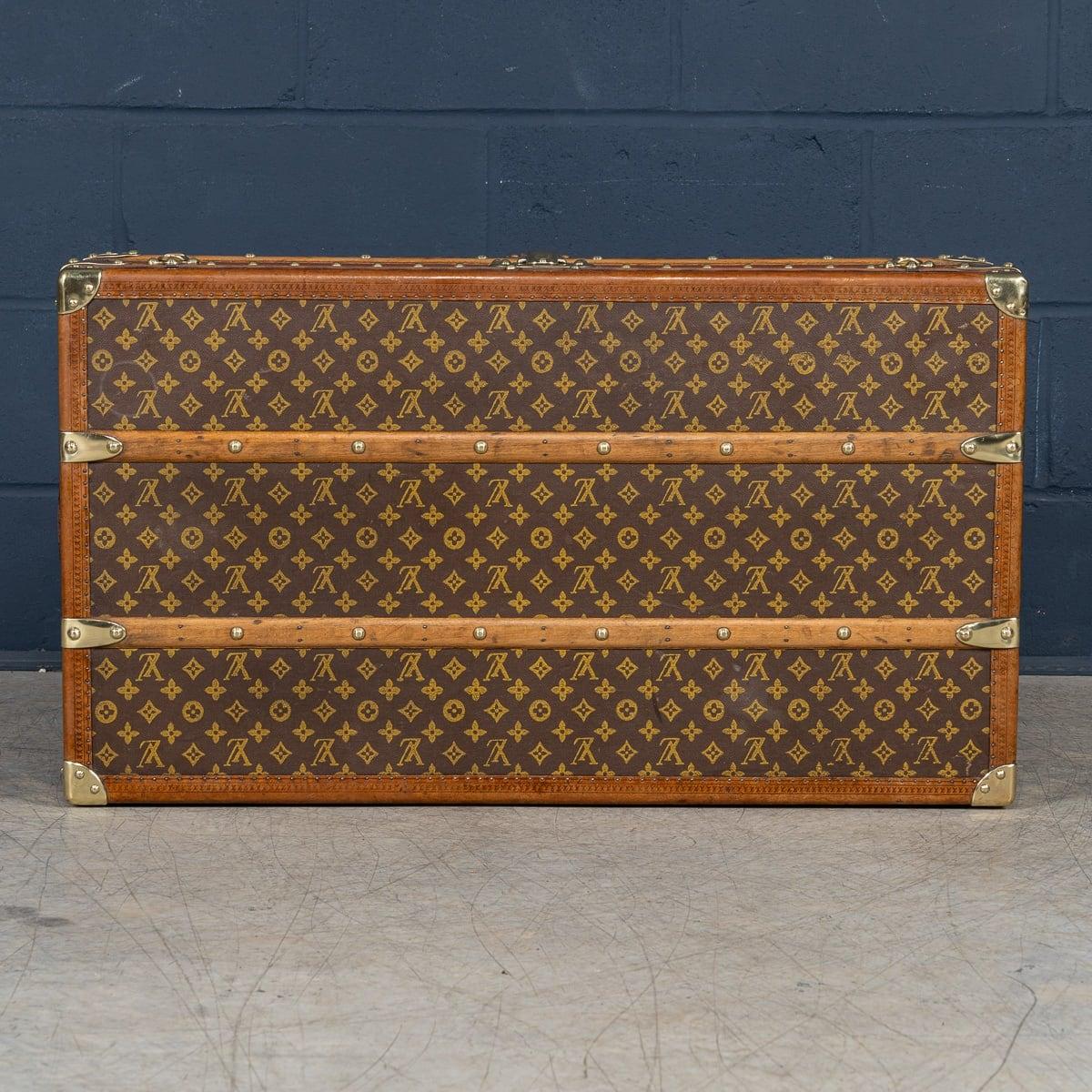 Malle Cabine Louis Vuitton du 20ème siècle en toile monogramme, France c.1930 en vente 1