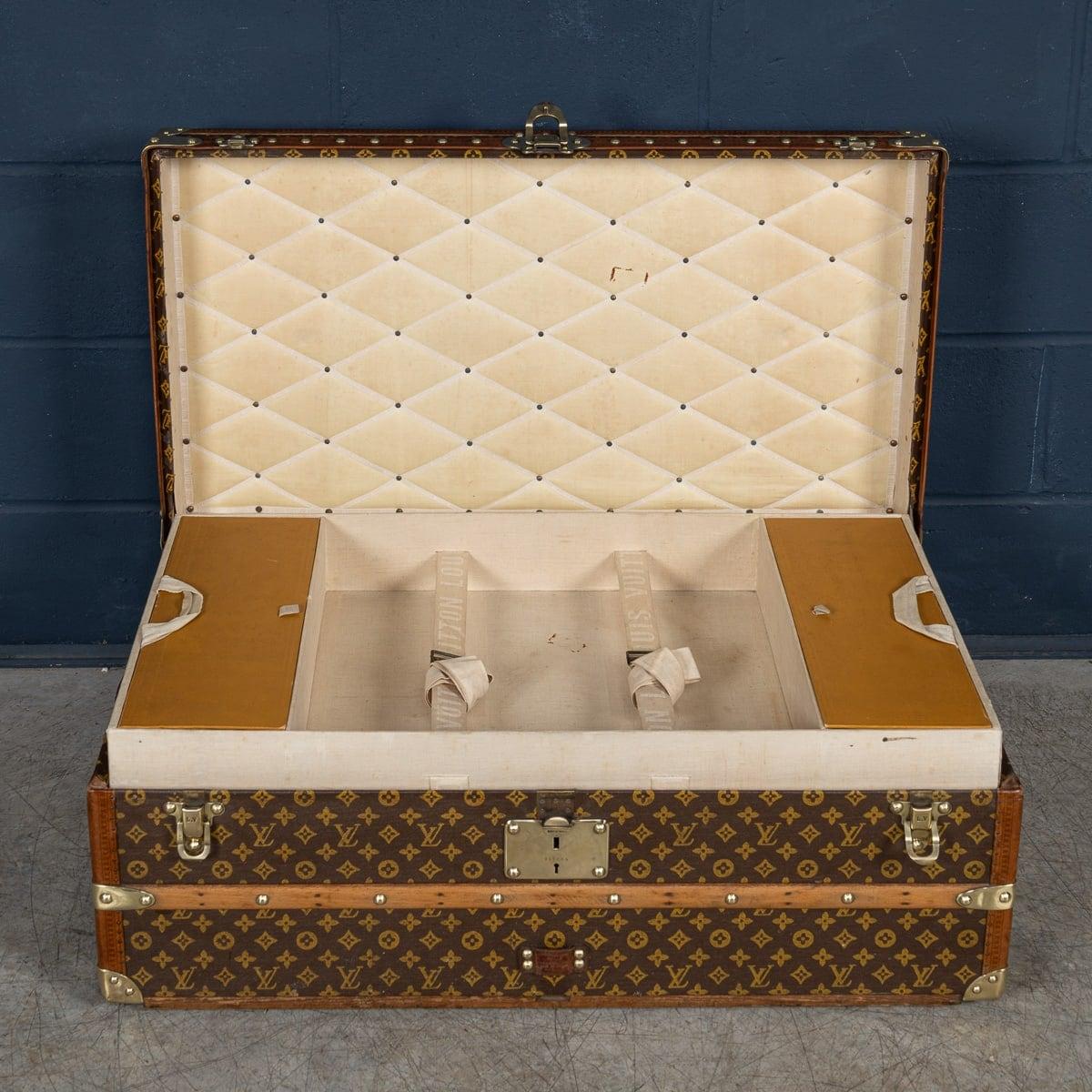 Malle Cabine Louis Vuitton du 20ème siècle en toile monogramme, France c.1930 en vente 2
