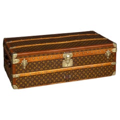 20th Century Louis Vuitton Cabin Trunk In Monogram Canvas, France c.1930