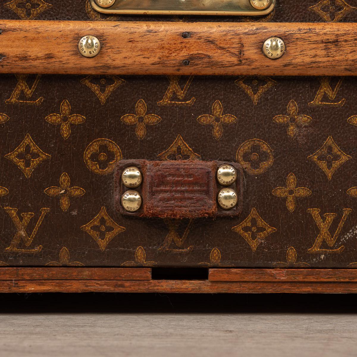 20th Century Louis Vuitton Cabin Trunk in Monogrammed Canvas, Paris, circa 1930 11