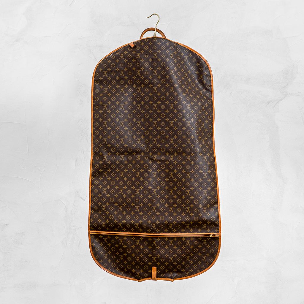 Louis Vuitton Monogram Canvas Garment Carrier Travel Suit Cover For Sale at  1stDibs