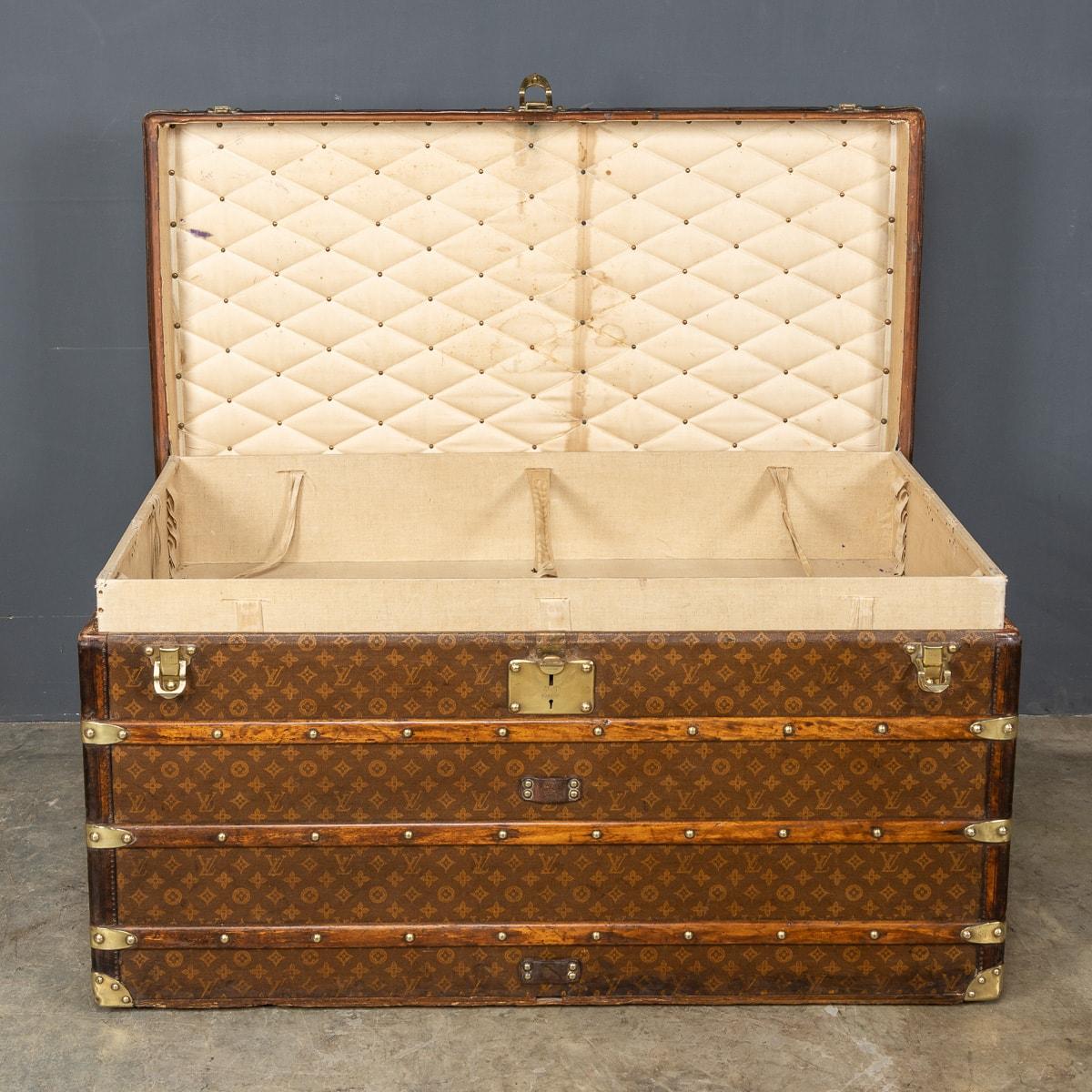 20th Century Louis Vuitton Courier Trunk, France, c.1910 4