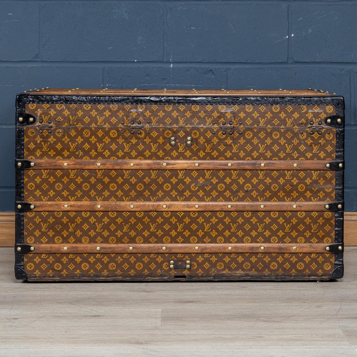 French 20th Century Louis Vuitton Courier Trunk In Monogram Canvas, France c.1900 For Sale