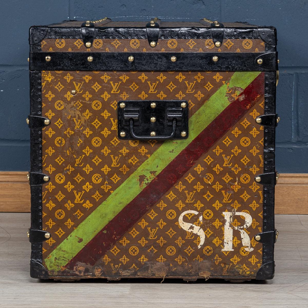 20th Century Louis Vuitton Courier Trunk In Monogram Canvas, France c.1900 In Good Condition For Sale In Royal Tunbridge Wells, Kent