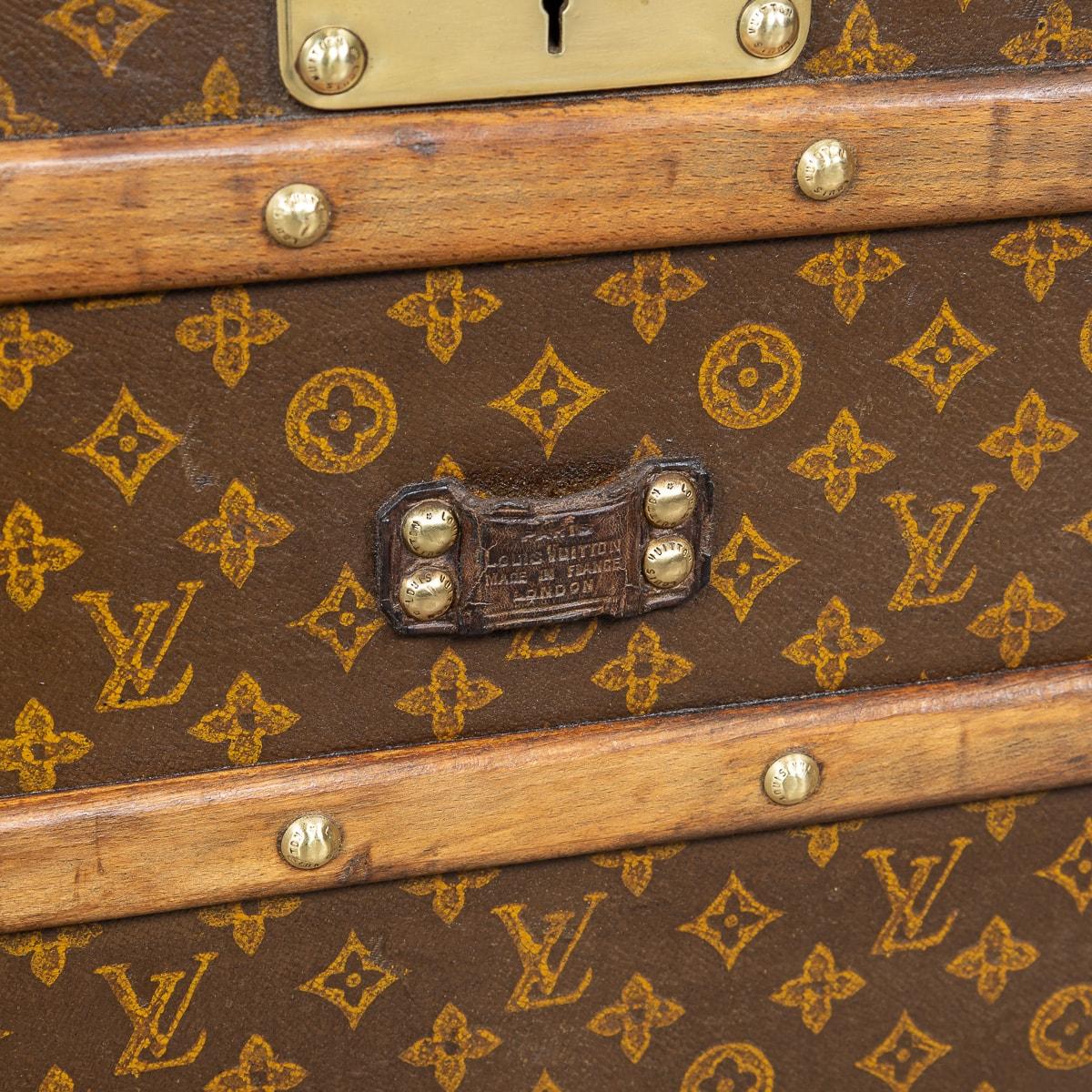 Malle de coursier Louis Vuitton du 20e siècle en toile monogrammée, France vers 1910 en vente 5