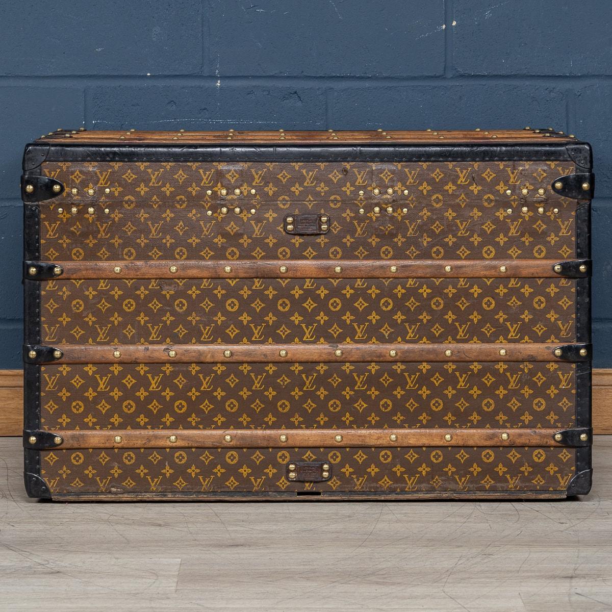 French 20th Century Louis Vuitton Courier Trunk In Monogram Canvas, France c.1910 For Sale