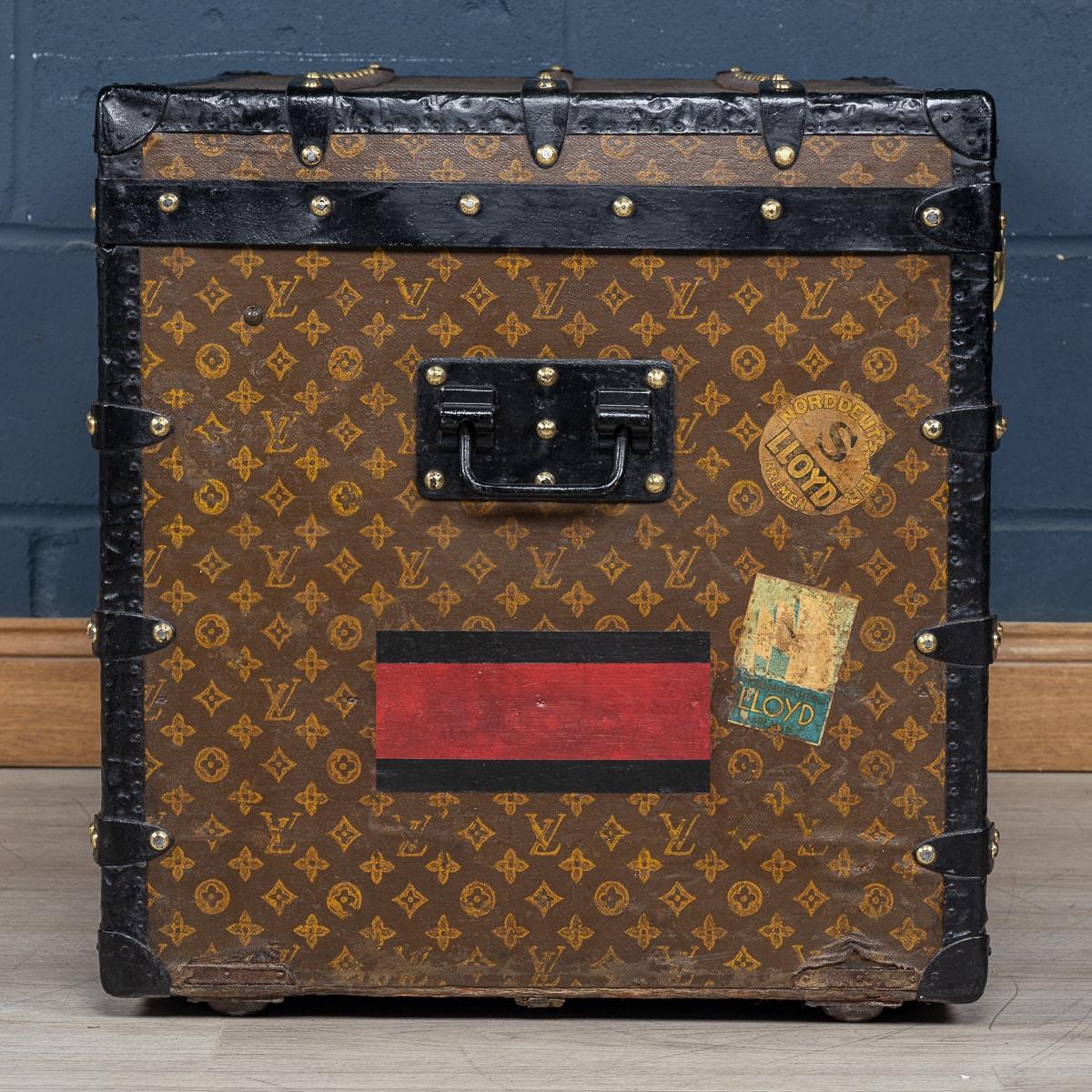 20th Century Louis Vuitton Courier Trunk In Monogram Canvas, France c.1910 In Good Condition For Sale In Royal Tunbridge Wells, Kent