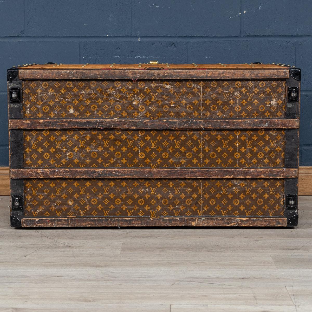 Early 20th Century 20th Century Louis Vuitton Courier Trunk In Monogram Canvas, France c.1910 For Sale