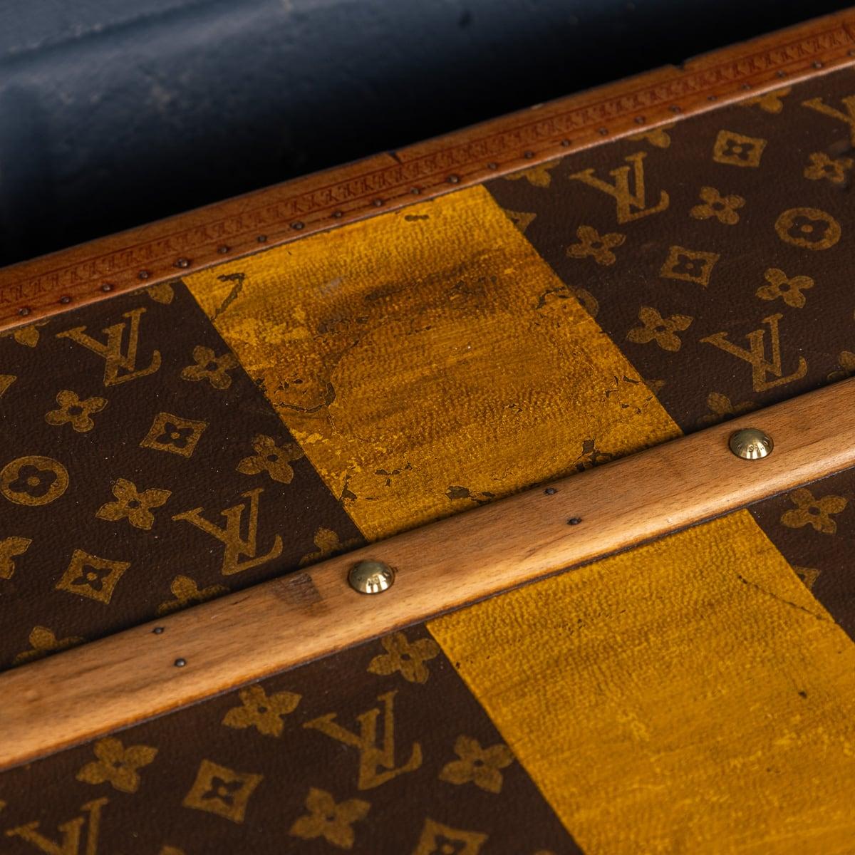 Malle de coursier Louis Vuitton du 20ème siècle en toile monogrammée, France vers 1930 en vente 10