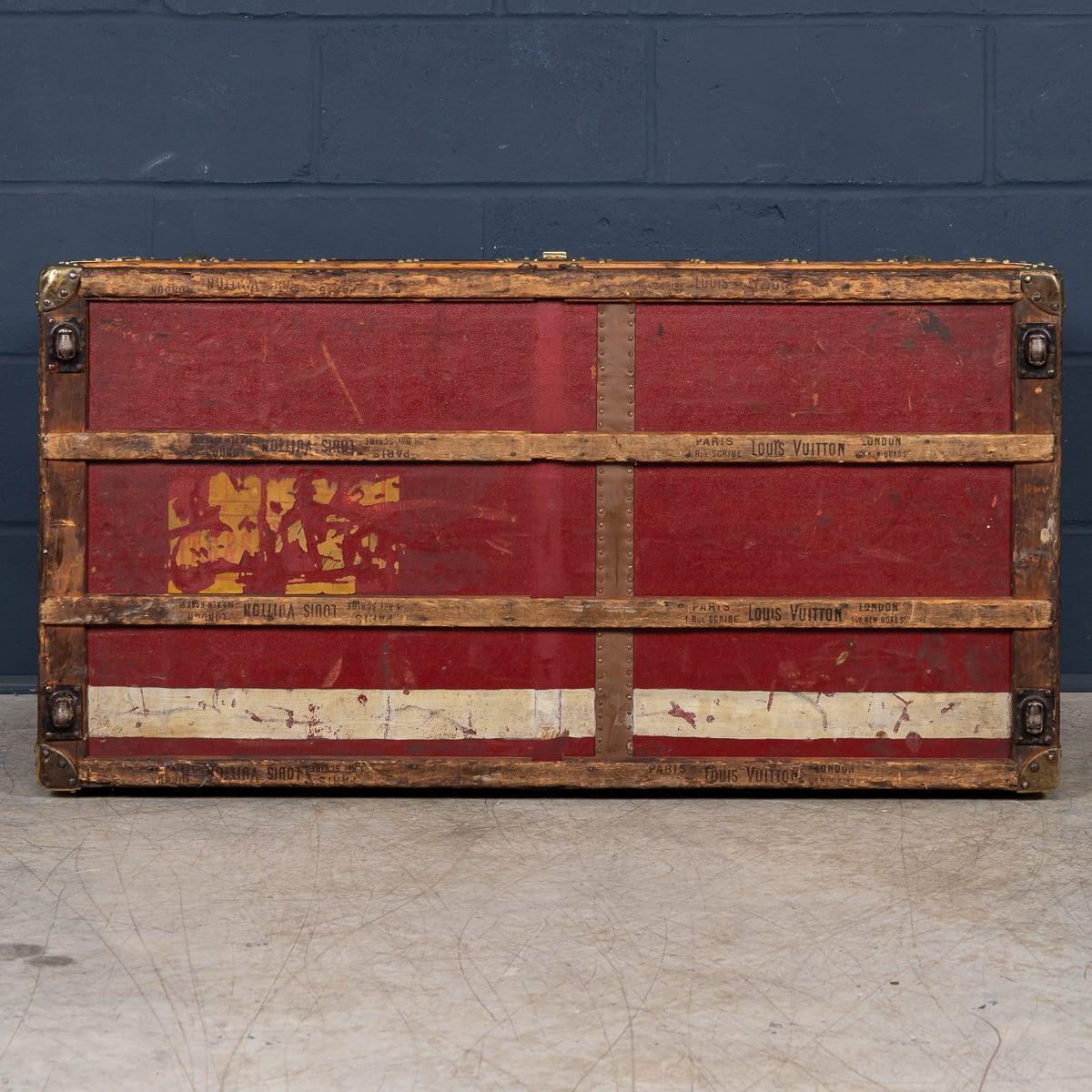 Malle de coursier Louis Vuitton du 20ème siècle en toile monogrammée, France vers 1930 en vente 1