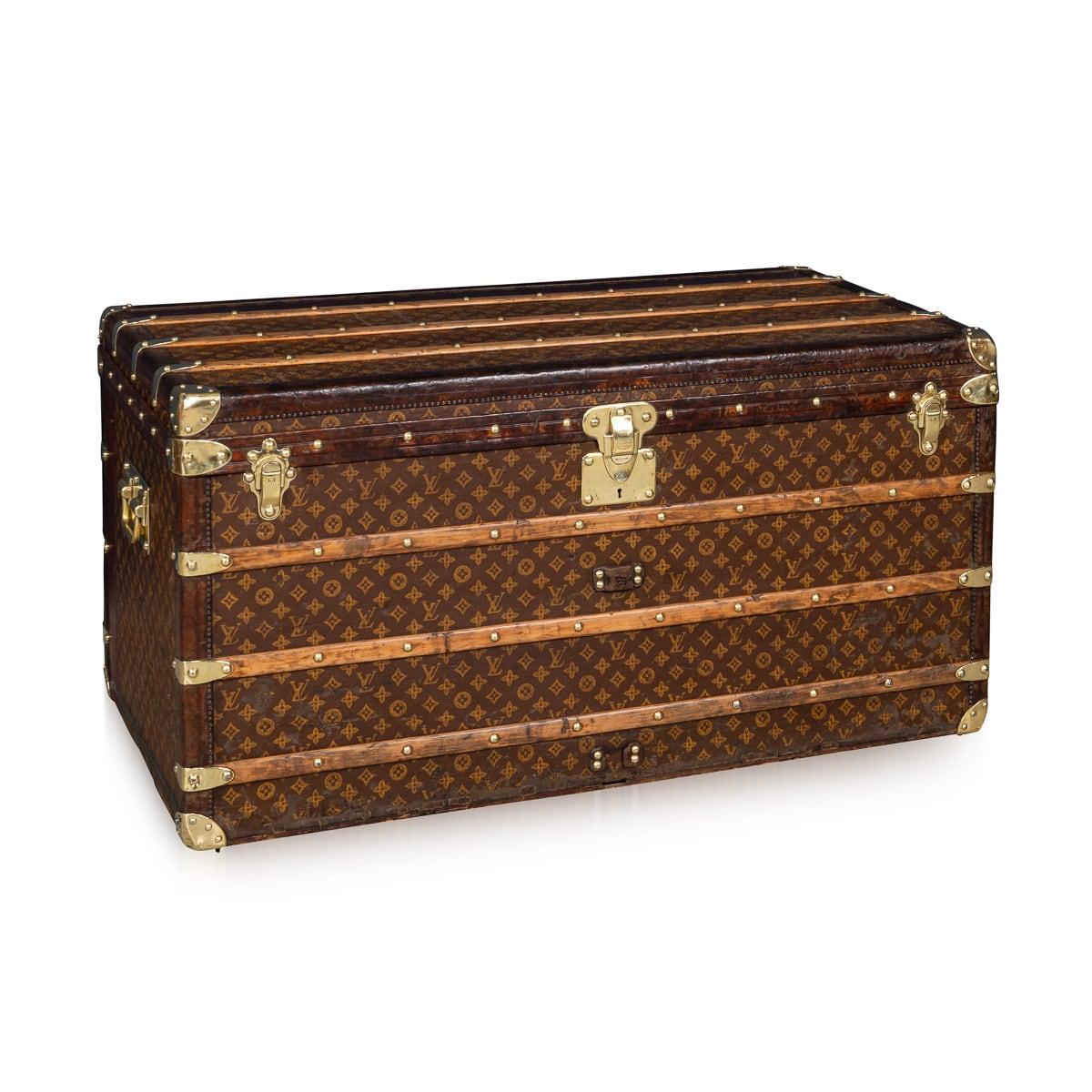 20th Century Louis Vuitton Courier Trunk In Monogram Canvas, France c.1930