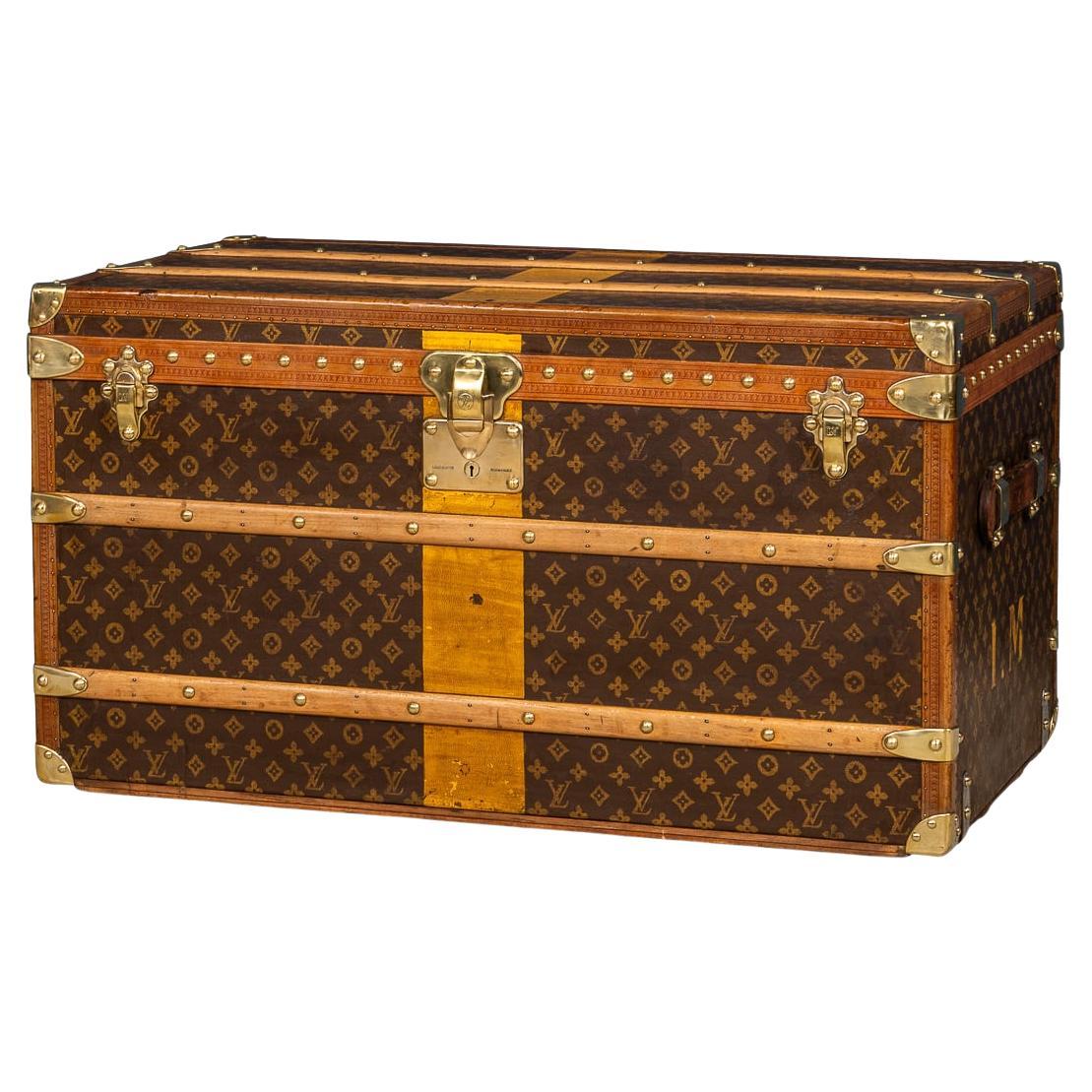 20th Century Louis Vuitton Courier Trunk In Monogram Canvas, France c.1930