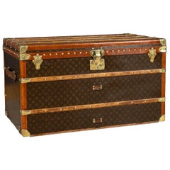 20th Century Louis Vuitton Courier Trunk In Monogram Canvas, Paris, circa 1930