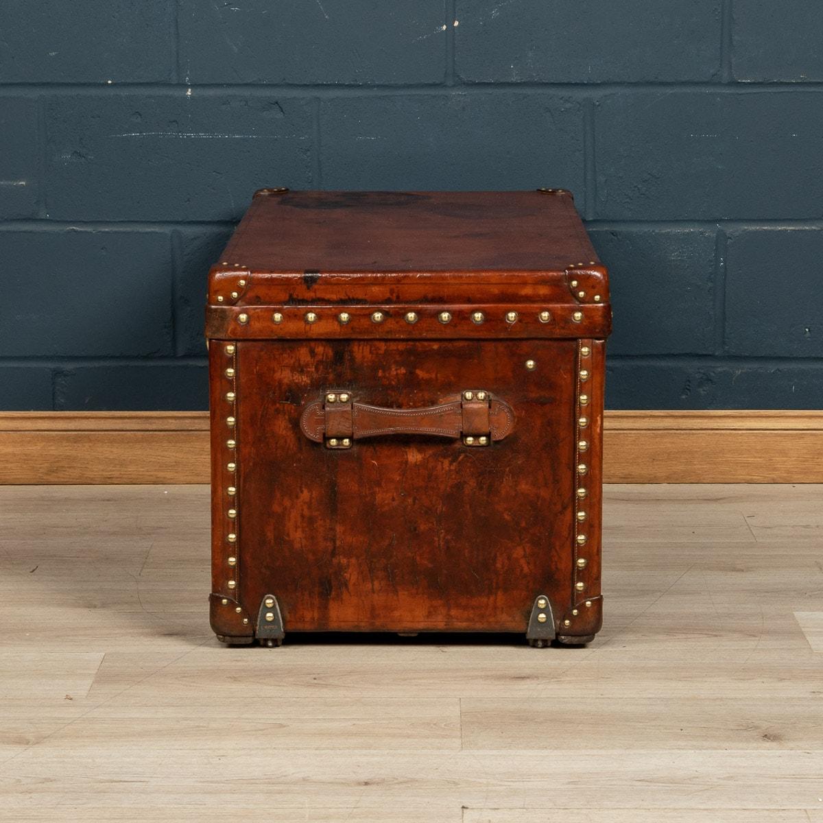 French 20th Century Louis Vuitton Courier Trunk in Natural Cow Hide, Paris, circa 1930