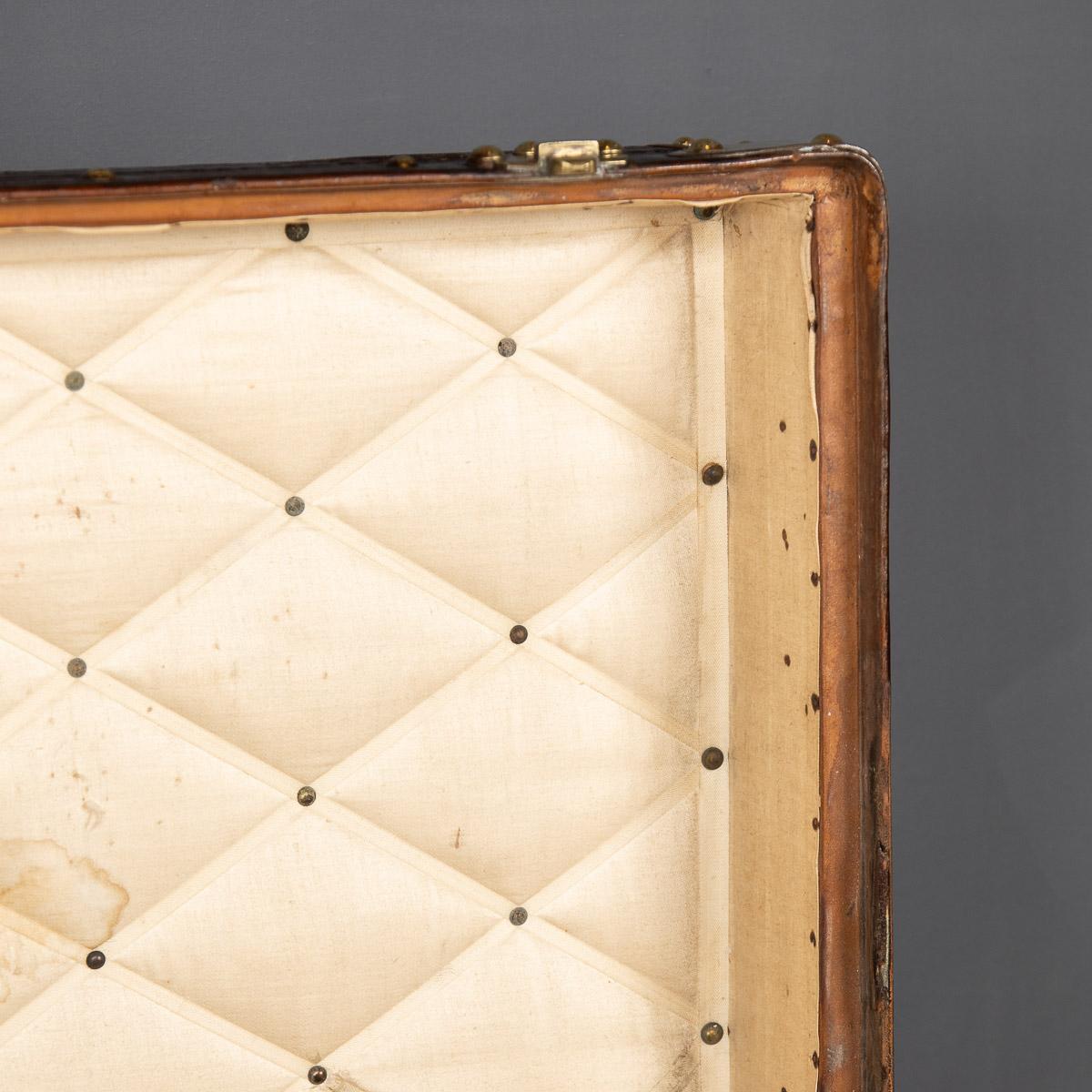 20th Century Louis Vuitton Courier Trunk with a Union Jack Top, Paris, C.1950 3