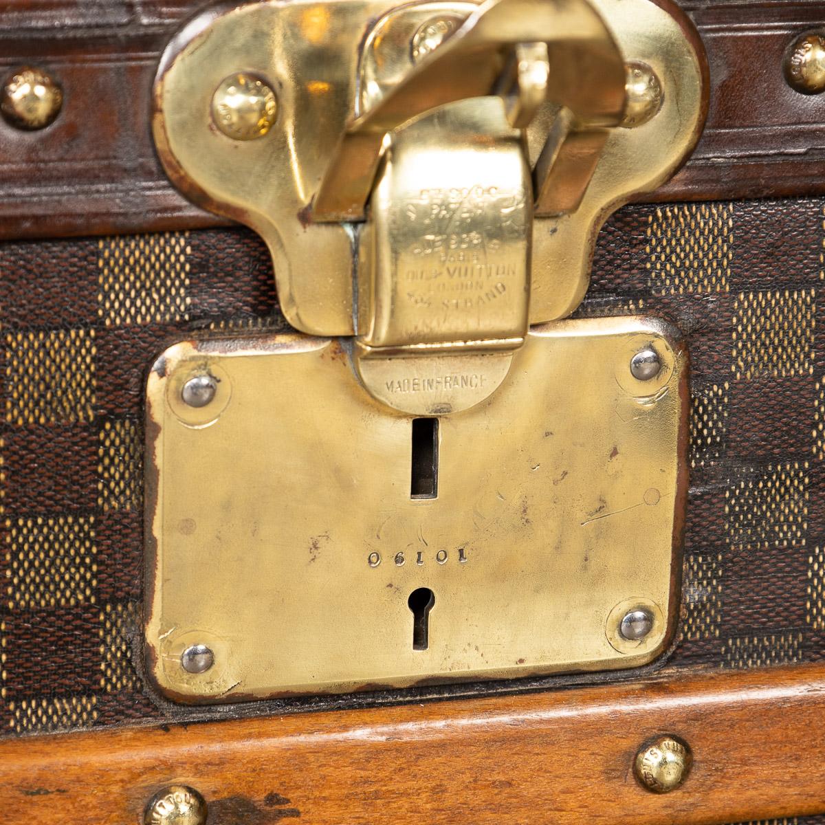 20th Century Louis Vuitton Courier Trunk with a Union Jack Top, Paris, C.1950 11