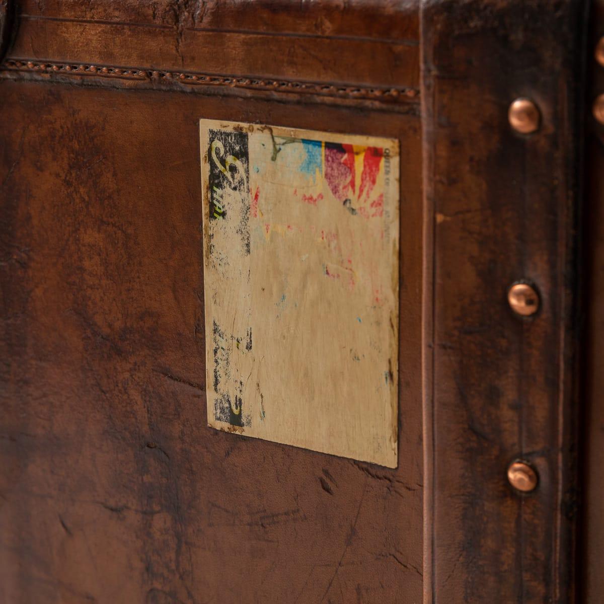 20th Century Louis Vuitton Leather Suitcase in Cow Hide, Paris, circa 1900 12