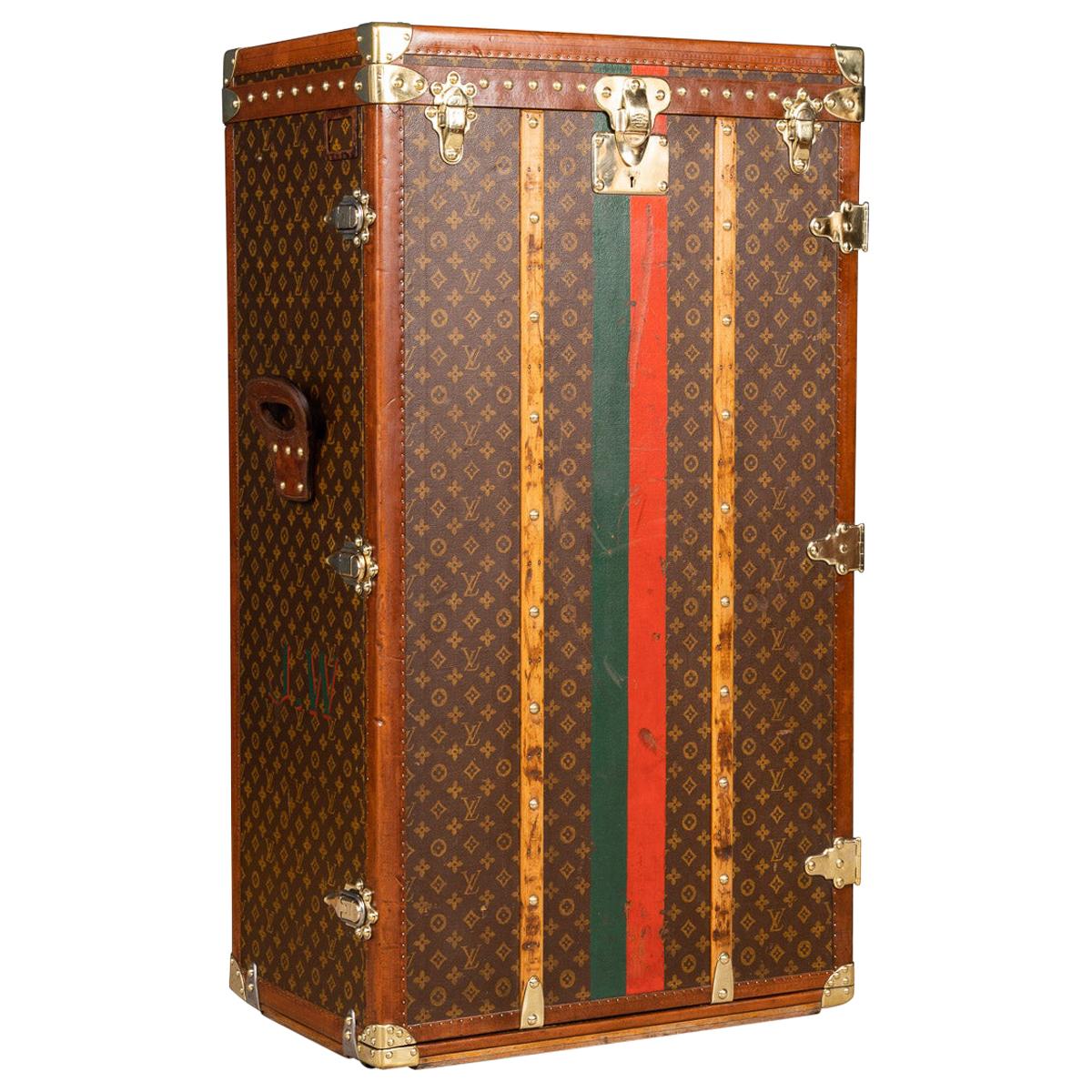 20th Century Louis Vuitton "Lily Pons" Trunk in Monogrammed Canvas, circa 1940