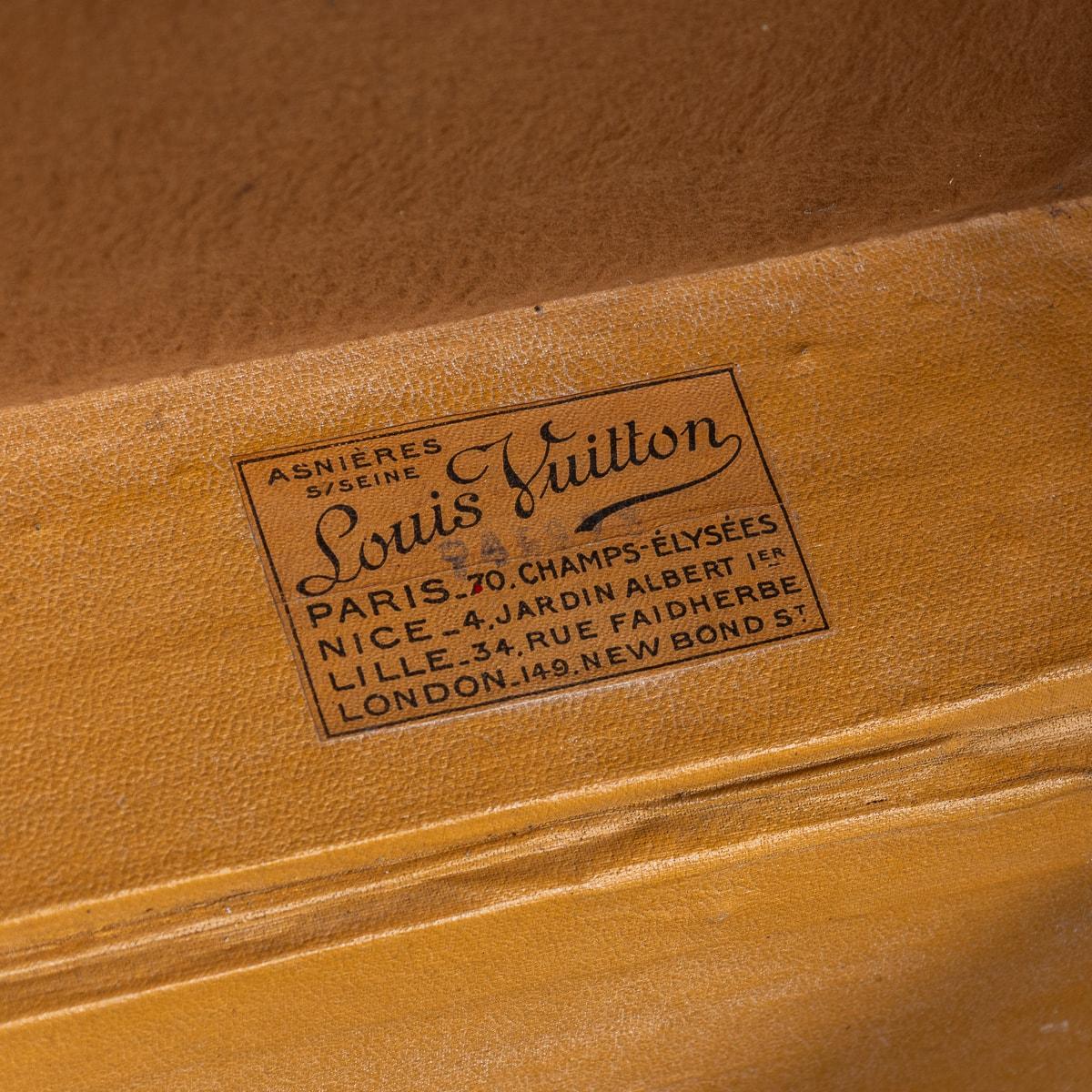 20th Century Louis Vuitton Shoe Trunk, France c.1930 For Sale 4