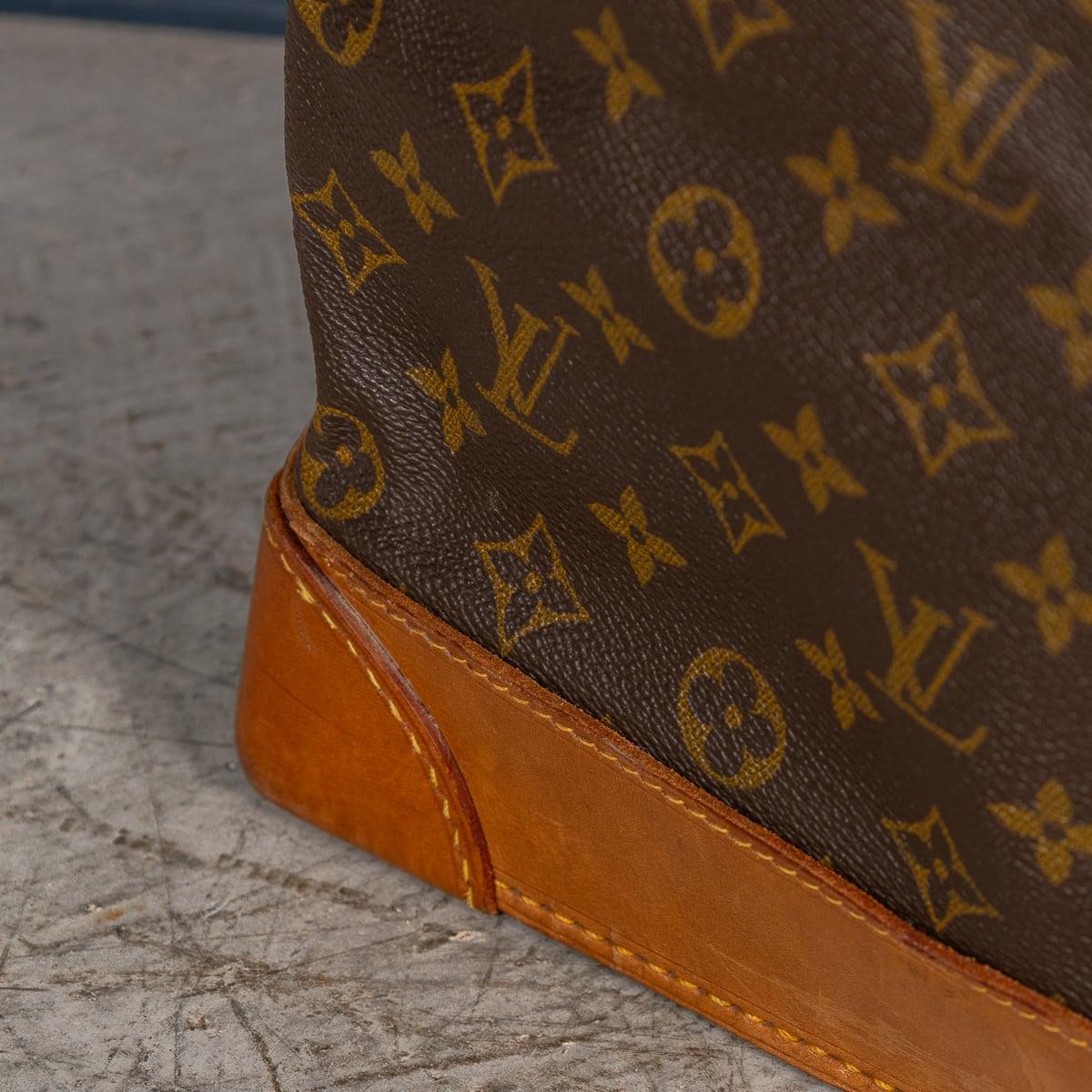 20th Century Louis Vuitton Steamer 35 Bag In Monogram Canvas, Made In France For Sale 11