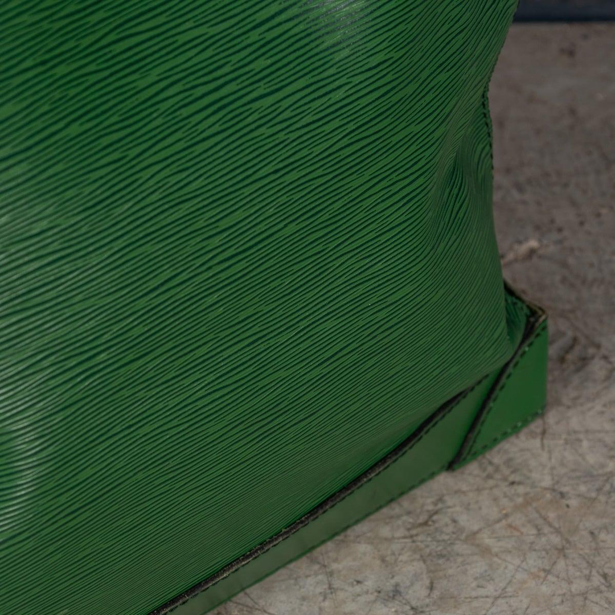 20th Century Louis Vuitton Steamer Bag In Rolex Green Epi Leather Canvas, France 10