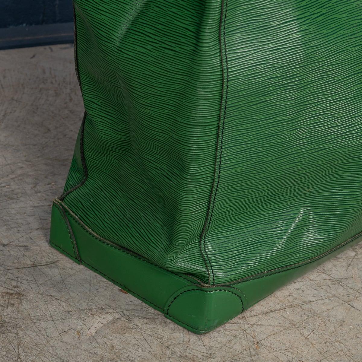 20th Century Louis Vuitton Steamer Bag In Rolex Green Epi Leather Canvas, France 14