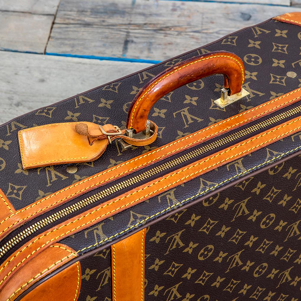 20. Jahrhundert Louis Vuitton Koffer Classic Monogramm Segeltuch 60er Jahre im Zustand „Gut“ im Angebot in Turin, Turin