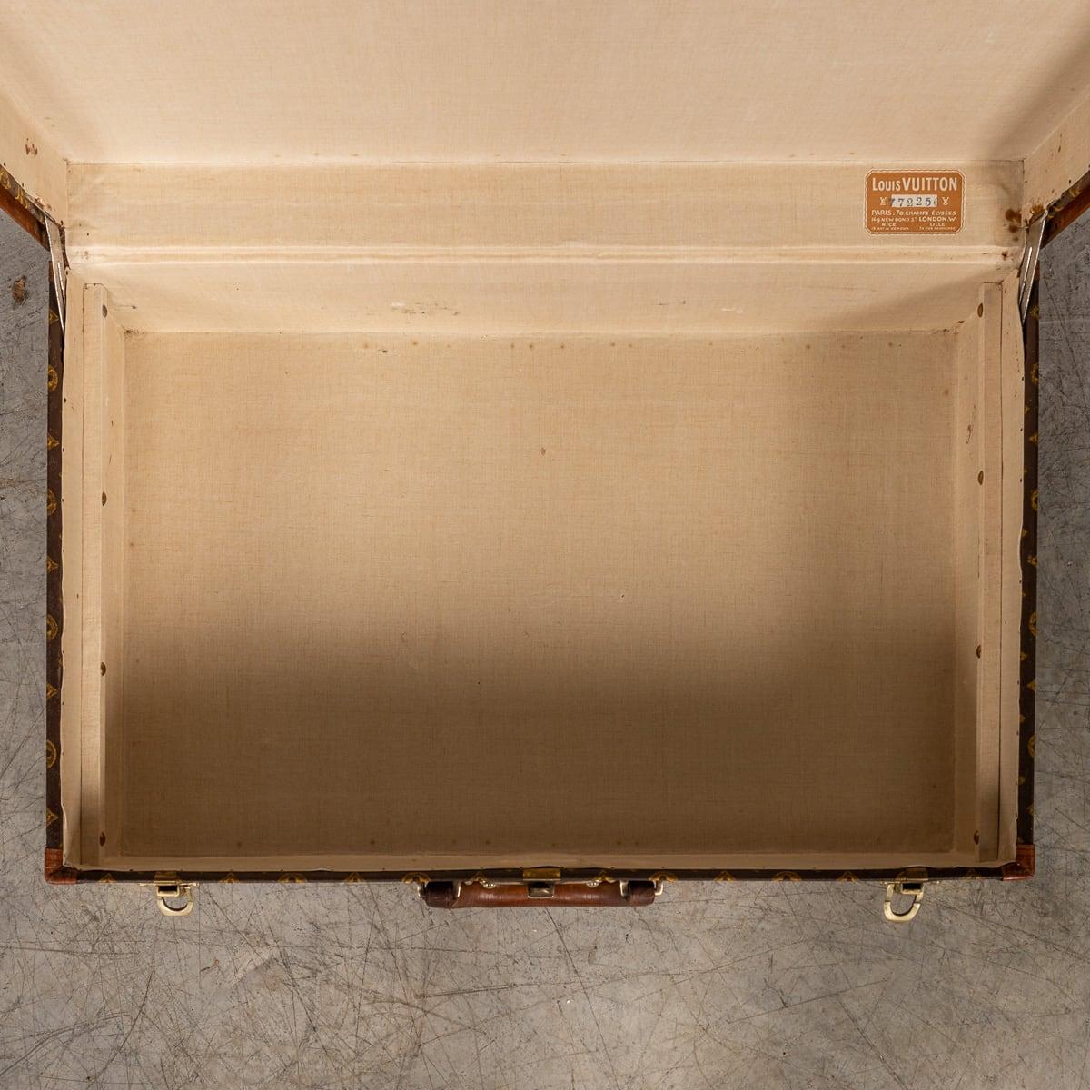 20th Century Louis Vuitton Suitcase In Monogram Canvas, France c.1940 6