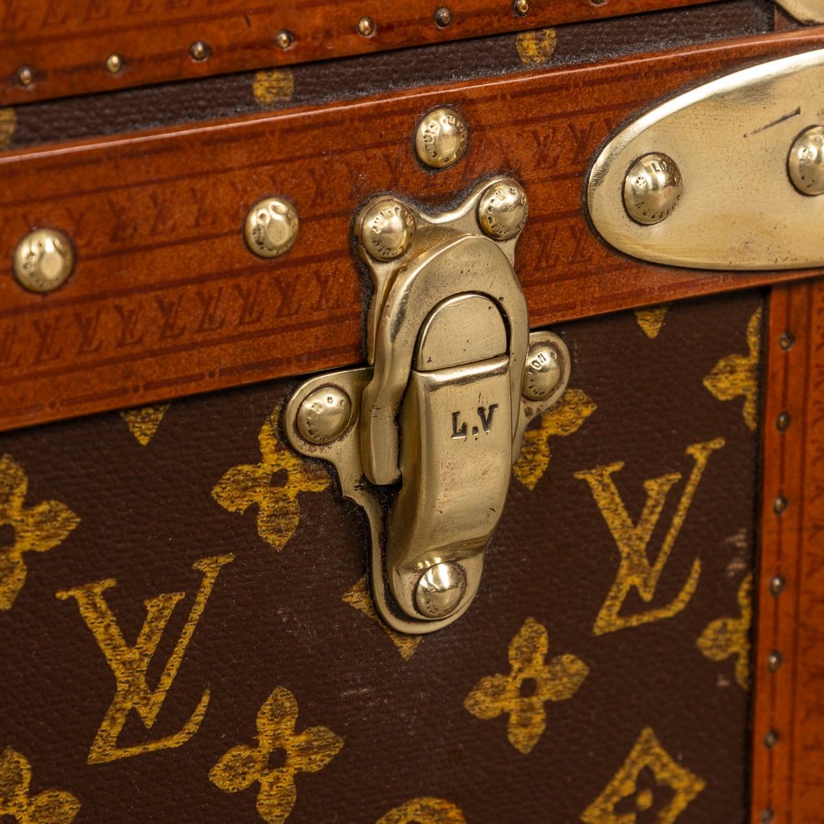 20th Century Louis Vuitton Suitcase In Monogram Canvas, France c.1940 9
