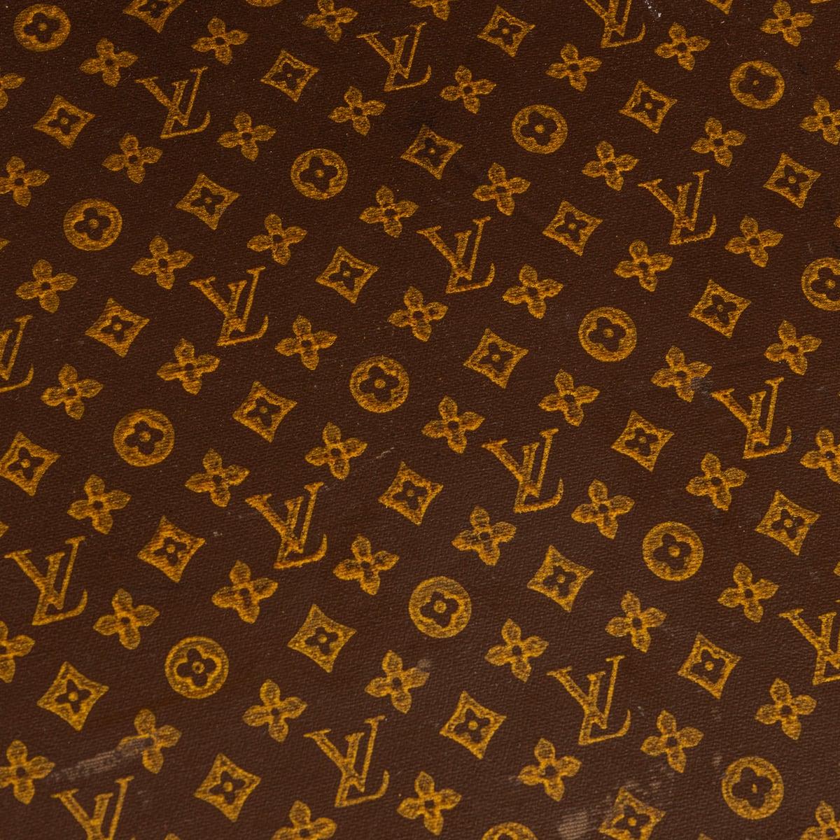 20th Century Louis Vuitton Suitcase In Monogram Canvas, France c.1940 12