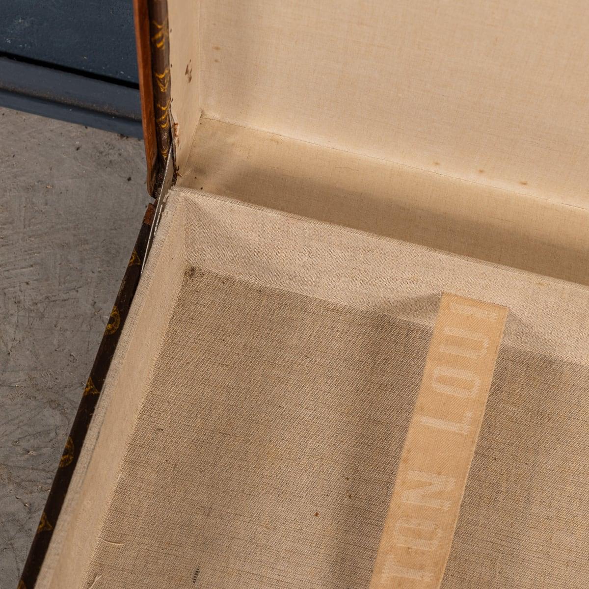 20th Century Louis Vuitton Suitcase In Monogram Canvas, France c.1940 13