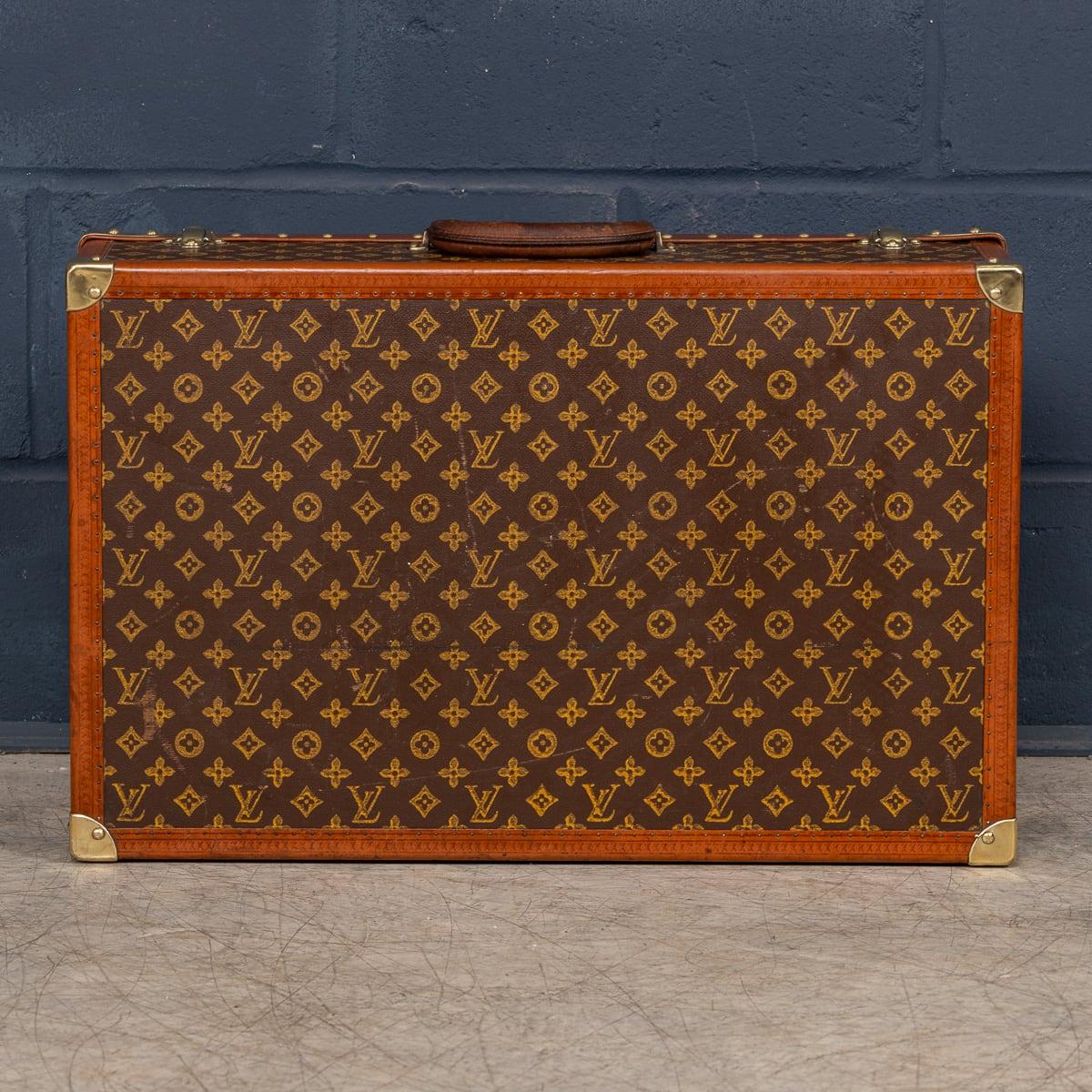 20th Century Louis Vuitton Suitcase In Monogram Canvas, France c.1940 2