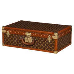 Maleta Louis Vuitton del siglo XX en lona con monograma, Francia c.1940