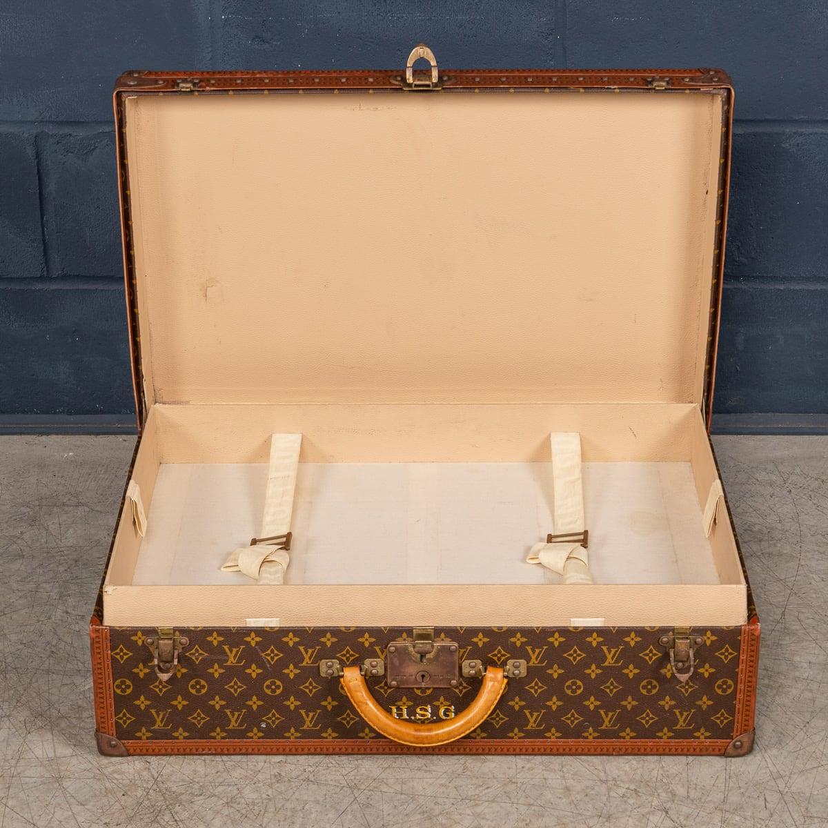 Valise Louis Vuitton du 20ème siècle en toile monogrammée, France vers 1970 en vente 3