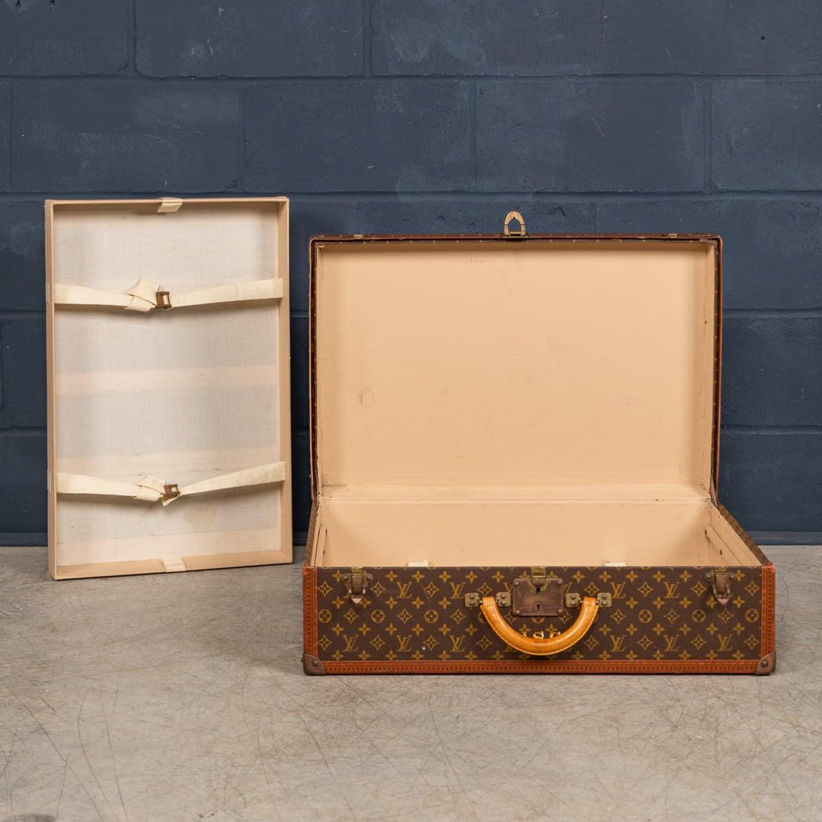 Valise Louis Vuitton du 20ème siècle en toile monogrammée, France vers 1970 en vente 4