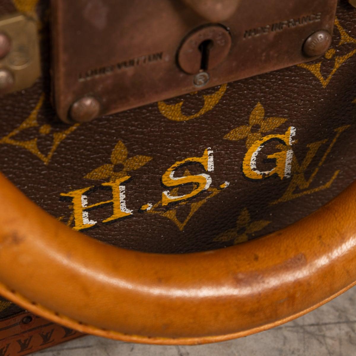 Valise Louis Vuitton du 20ème siècle en toile monogrammée, France vers 1970 en vente 7