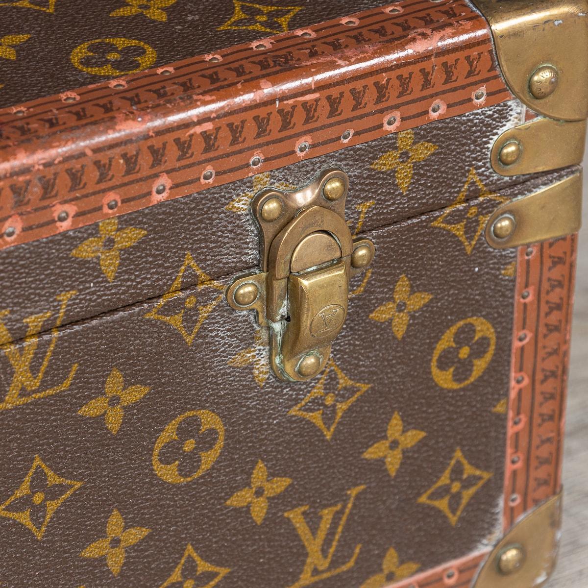 Louis Vuitton-Koffer des 20. Jahrhunderts mit Monogramm aus Segeltuch, Frankreich ca. 1970 im Angebot 8